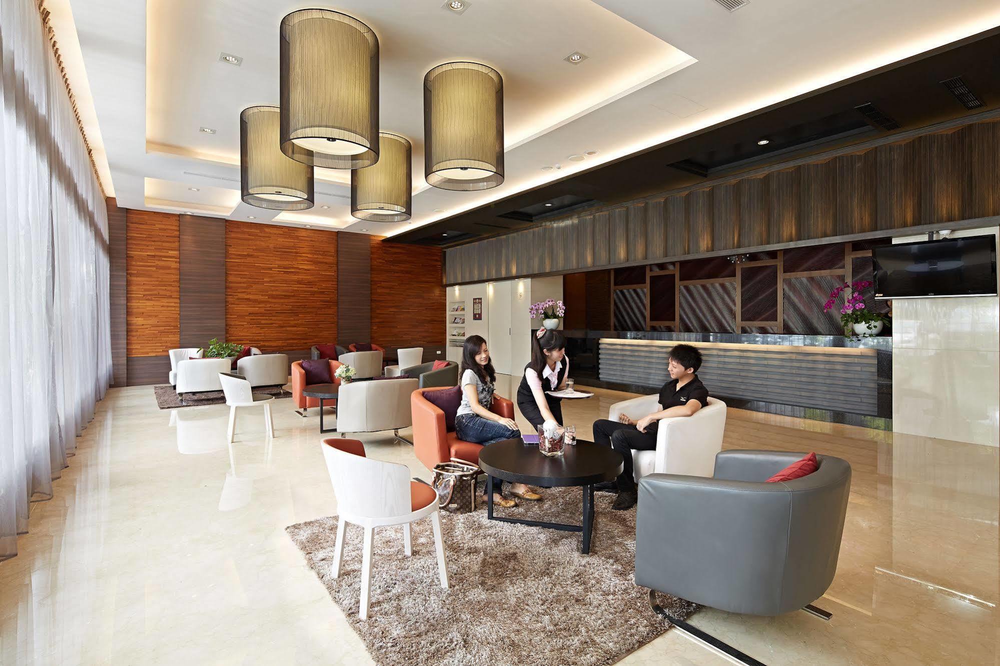 Guanko Hotel Цзяи Экстерьер фото
